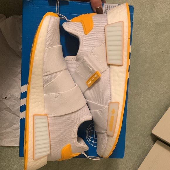 ADIDAS NMD_R1 STRAP SHOES-Women’s Size 7.5-cloud white/collegiate gold BNIB - Picture 15 of 16
